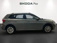 Usado Skoda Kamiq Selection 115 CV (84 kW) 2025 Gris SUV