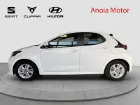Usado Toyota Yaris Active 116 CV (85 kW) 2022 Blanco Utilitario