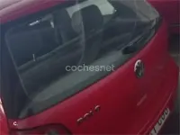Usado VW Polo Trendline 64 CV (47 kW) 2003 Rojo Berlina