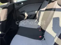 Usado Hyundai i20 84 CV (61 kW) 2016 Gris / plata Berlina