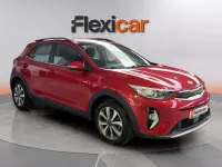 Usado Kia Stonic 101 CV (74 kW) 2021 Rojo SUV