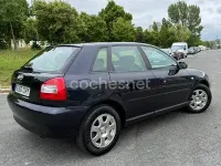 Usado Audi A3 Ambition 102 CV (75 kW) 2003 Azul Utilitario
