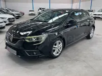Usado Renault Mégane IV Business 95 CV (69 kW) 2019 Negro Berlina