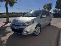 Usado Renault Clio GrandTour Exception 110 CV (80 kW) 2009 Gris / plata Familiar