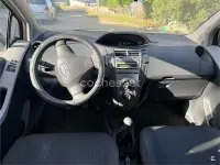 Usado Toyota Yaris 69 CV (50 kW) 2009 Gris / plata Utilitario