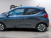 Usado Hyundai i10 67 CV (49 kW) 2025 Gris Utilitario