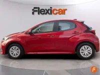 Usado Toyota Yaris Hybrid Style 116 CV (85 kW) 2023 Burdeos Utilitario