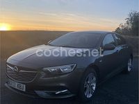 Usado Opel Insignia Selective 136 CV (100 kW) 2017 Gris / plata Berlina