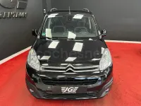Usado Citroën Berlingo Feel 120 CV (88 kW) 2016 Negro Monovolumen