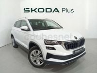 Usado Skoda Karoq Selection 150 CV (110 kW) 2025 Blanco SUV