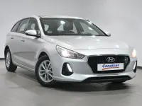 Usado Hyundai i30 110 CV (80 kW) 2018 Gris Familiar