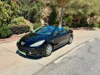 Usado Peugeot 307 CC 110 CV (80 kW) 2006 Negro Descapotable
