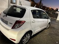 Usado Toyota Yaris Live 69 CV (50 kW) 2014 Blanco Utilitario
