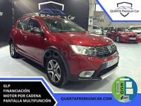 Usado Dacia Sandero Essentiel 90 CV (66 kW) 2019 Granate Berlina
