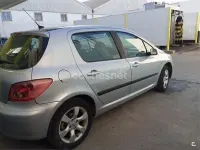 Usado Peugeot 307 110 CV (80 kW) 2003 Gris / plata Berlina
