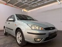 Usado Ford Focus Trend 100 CV (73 kW) 2003 Gris / plata Berlina