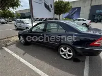 Usado Mercedes C240 Elegance 170 CV (125 kW) 2002 Azul Berlina