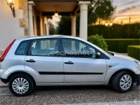Usado Ford Fiesta Ambiente 70 CV (51 kW) 2008 Gris / plata Utilitario
