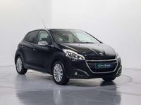 Usado Peugeot 208 Style 82 CV (60 kW) 2017 Negro Utilitario