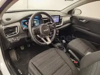 Usado Kia Stonic 100 CV (73 kW) 2025 Blanco SUV