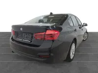 Usado BMW 318 136 CV (100 kW) 2018 Negro Berlina