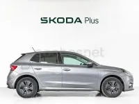 Usado Skoda Fabia Selection 115 CV (84 kW) 2024 Gris Utilitario