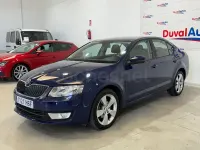 Usado Skoda Octavia Ambition 150 CV (110 kW) 2013 Azul Berlina