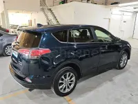 Usado Toyota RAV4 Hybrid Advance 197 CV (144 kW) 2017 Azul SUV