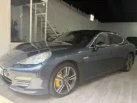 Usado Porsche Panamera 4S 400 CV (294 kW) 2010 Azul Utilitario
