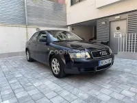 Usado Audi A4 150 CV (110 kW) 2003 Azul Berlina