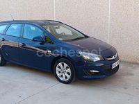 Usado Opel Astra Business 136 CV (100 kW) 2014 Azul Familiar