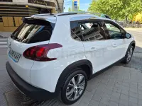 Usado Peugeot 2008 Allure 110 CV (80 kW) 2018 Blanco SUV
