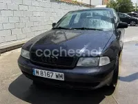 Usado Audi A4 125 CV (91 kW) 1998 Azul Berlina