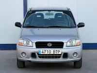 Usado Suzuki Ignis 83 CV (61 kW) 2002 Gris / plata Utilitario