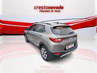 Usado Kia Stonic 120 CV (88 kW) 2022 Verde SUV