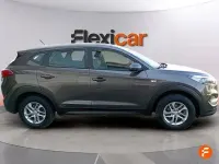 Usado Hyundai Tucson 132 CV (97 kW) 2018 Gris SUV