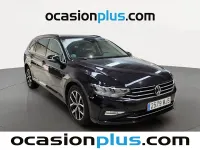 Usado VW Passat Executive 150 CV (110 kW) 2023 Negro Familiar