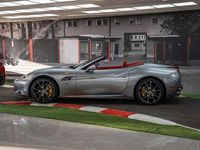 Usado Ferrari California 489 CV (359 kW) 2012 Gris Descapotable