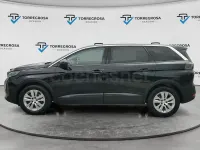 Usado Peugeot 5008 Active 130 CV (95 kW) 2022 Negro SUV