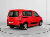 Usado Toyota Proace Active 131 CV (96 kW) 2023 Rojo Monovolumen