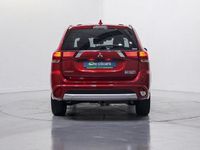 Usado Mitsubishi Outlander P-HEV 203 CV (149 kW) 2017 Rojo SUV