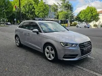 Usado Audi A3 Attraction 110 CV (80 kW) 2015 Gris / plata Berlina