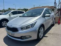 Usado Kia Ceed Sportswagon 135 CV (99 kW) 2012 Plateado Familiar