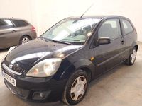 Usado Ford Fiesta Futura 80 CV (58 kW) 2008 Negro Utilitario