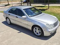 Usado Mercedes C180 Classic 143 CV (105 kW) 2003 Gris / plata Berlina