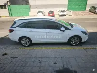 Usado Opel Astra Business 110 CV (80 kW) 2018 Blanco Familiar