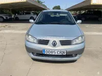 Usado Renault Mégane Authentique 80 CV (58 kW) 2004 Gris / plata Berlina