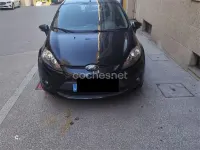 Usado Ford Fiesta Trend 68 CV (50 kW) 2011 Negro Berlina