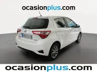 Usado Toyota Yaris Hybrid Active 100 CV (73 kW) 2018 Blanco Berlina