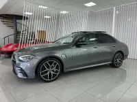 Usado Mercedes E220 193 CV (141 kW) 2022 Gris Berlina